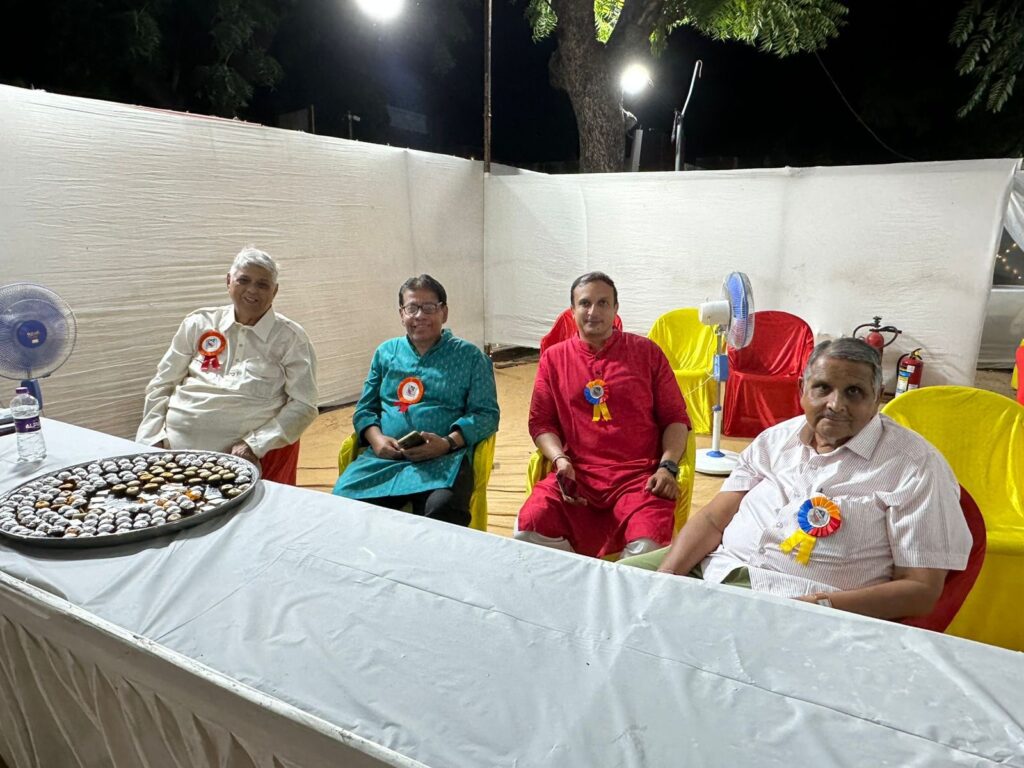 0436a5db cdcb 40cd 80a0 3d63c3a2eebd