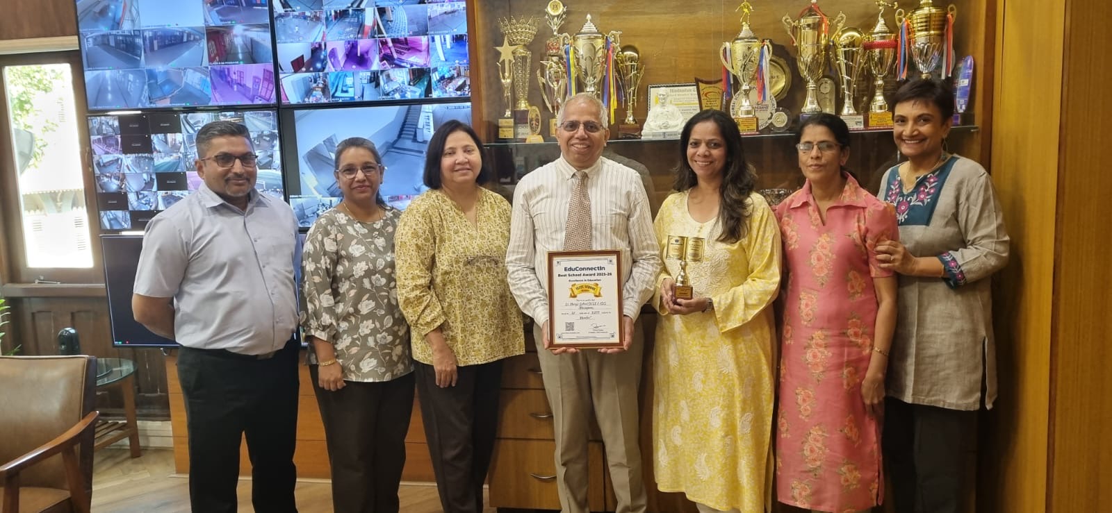 15c1c1bc e658 402f 93f5 e001dcacef30