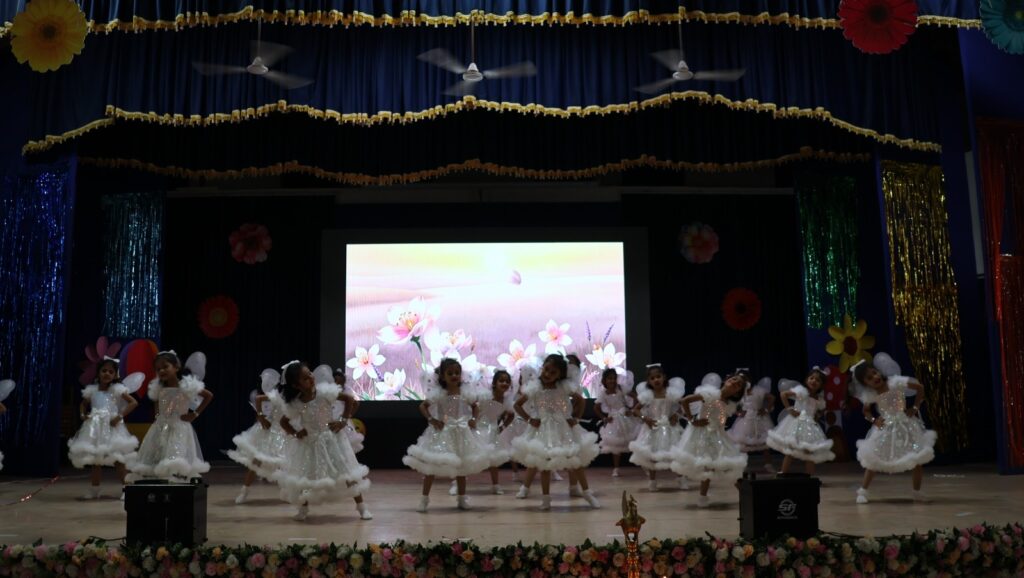 2427ce19 a5e4 4da6 816e da2e826a8f7f